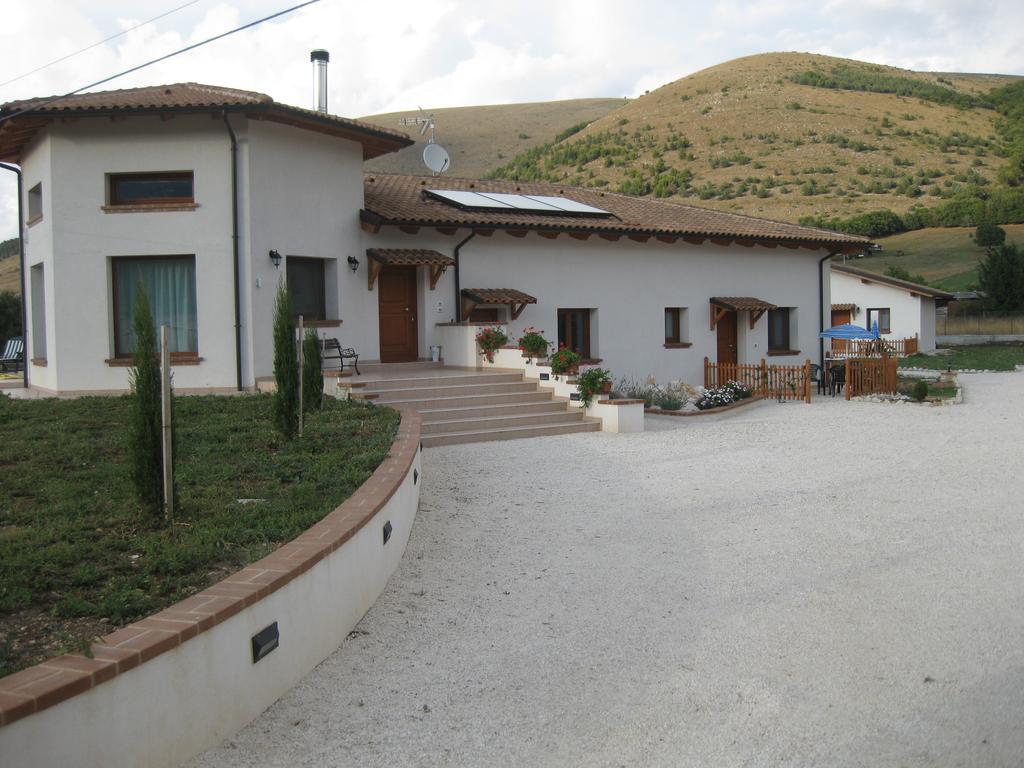 La Collina Di Peppino Bed & Breakfast Trasacco Exterior foto
