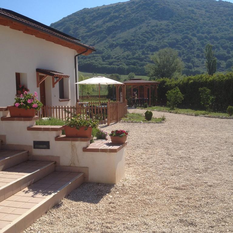 La Collina Di Peppino Bed & Breakfast Trasacco Exterior foto