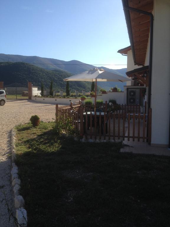 La Collina Di Peppino Bed & Breakfast Trasacco Exterior foto