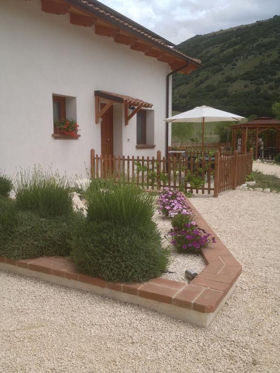 La Collina Di Peppino Bed & Breakfast Trasacco Exterior foto